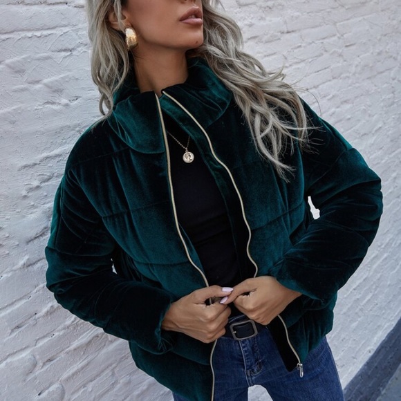 Jackets & Blazers - 🆕 Velvet Emerald Puffer Jacket